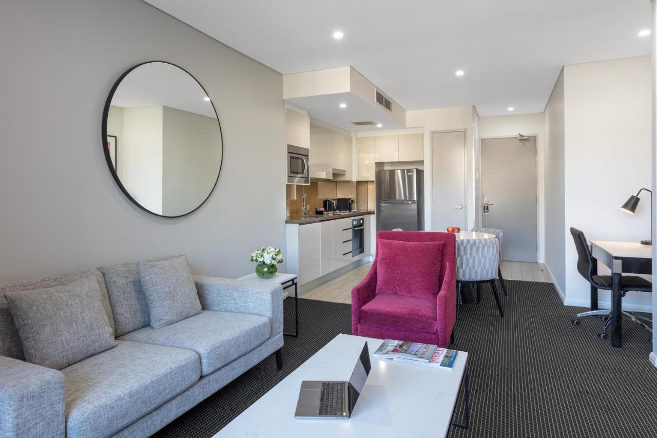 Meriton Suites North Ryde Sydney Exteriér fotografie A typical apartment at the hotel