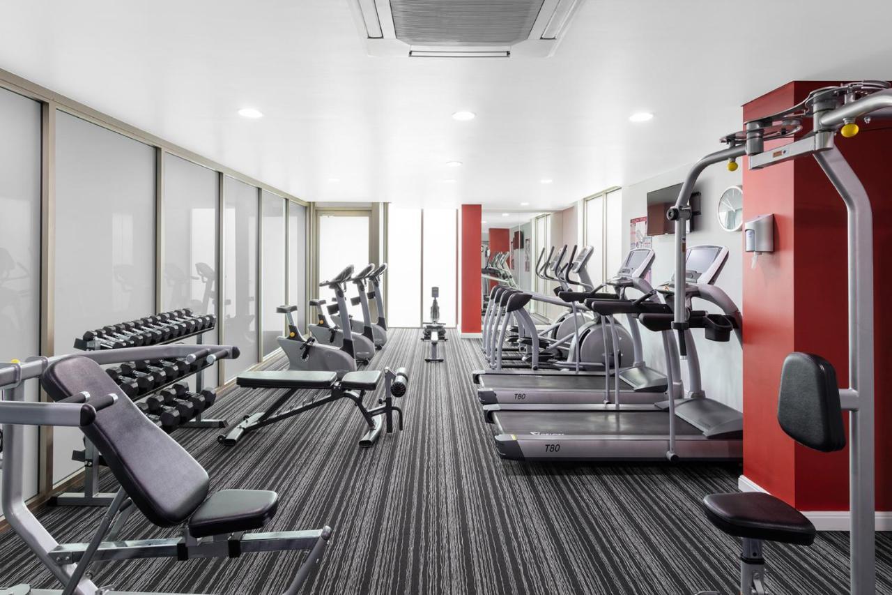 Meriton Suites North Ryde Sydney Exteriér fotografie The gym at the hotel