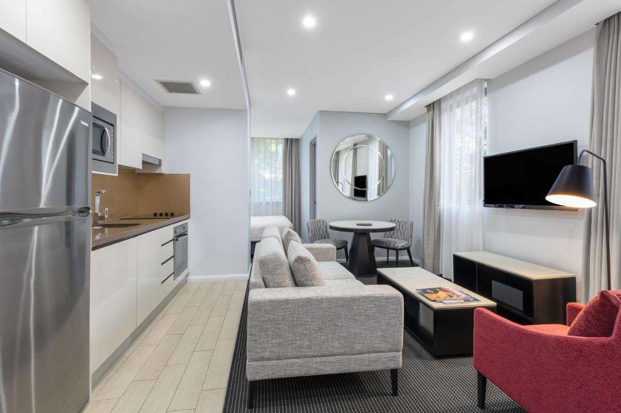 Meriton Suites North Ryde Sydney Exteriér fotografie A typical apartment at the hotel