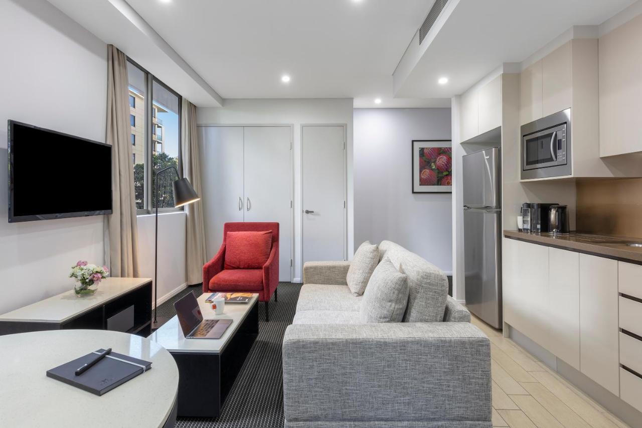 Meriton Suites North Ryde Sydney Exteriér fotografie A typical apartment at the hotel